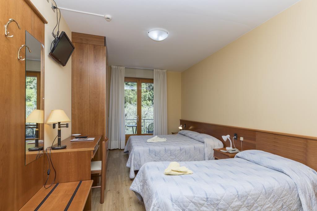 Garni Casa Rabagno Hotel Malcesine Exterior photo